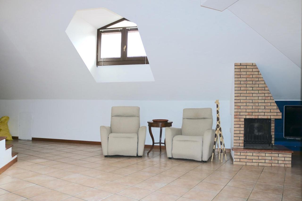Lovely Apartment Near Canal - Via Foscolo Corsico Exterior foto