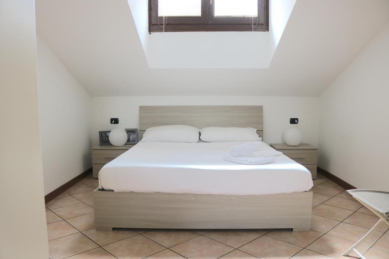 Lovely Apartment Near Canal - Via Foscolo Corsico Exterior foto